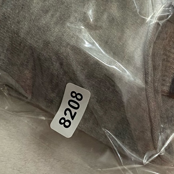 In cashmere Metallic Hi Low Hem Sweater 28208 - Picture 9 of 9